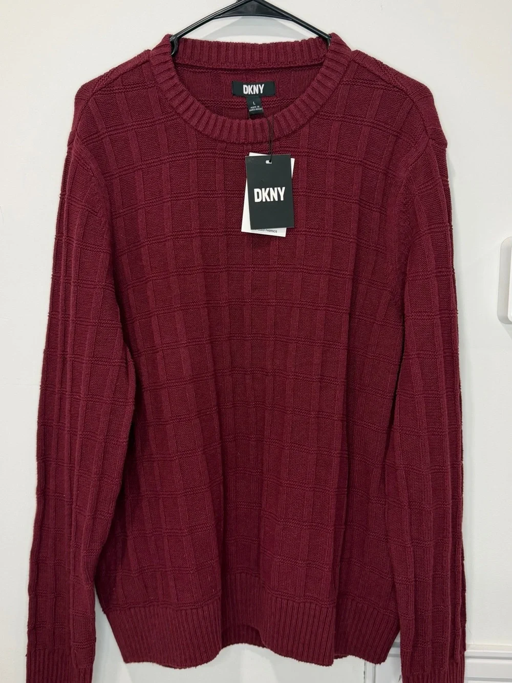 DKNY Men’s Crewneck Sweater in Burgundy